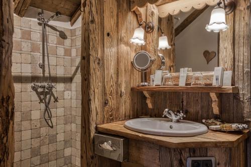 Chalet Persan — 4-Star Luxury Hotel in Megeve, France