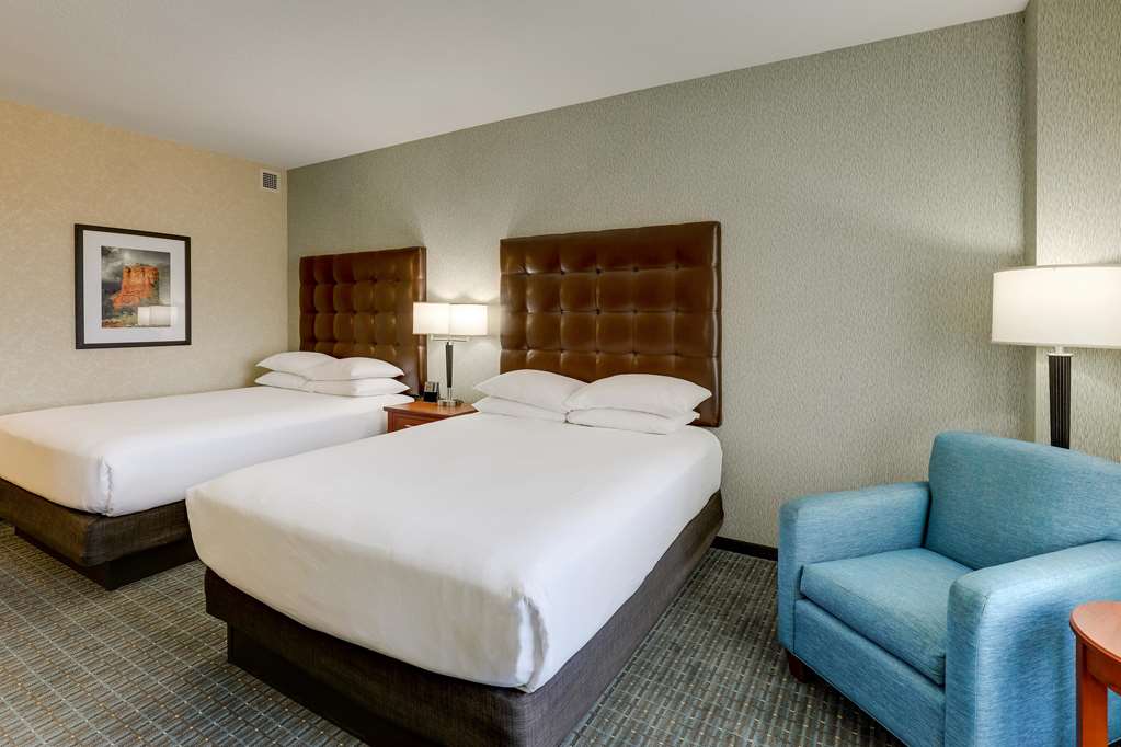 Drury Inn & Suites Phoenix Chandler Fashion Center - photo 37