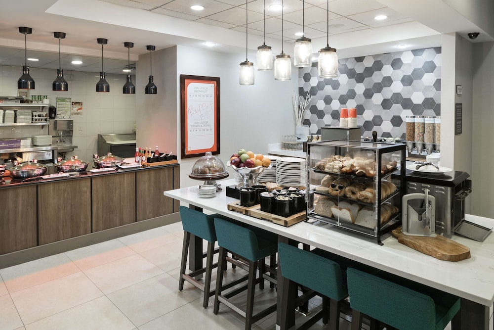 Hilton Garden Inn DFW North Grapevine - photo 32