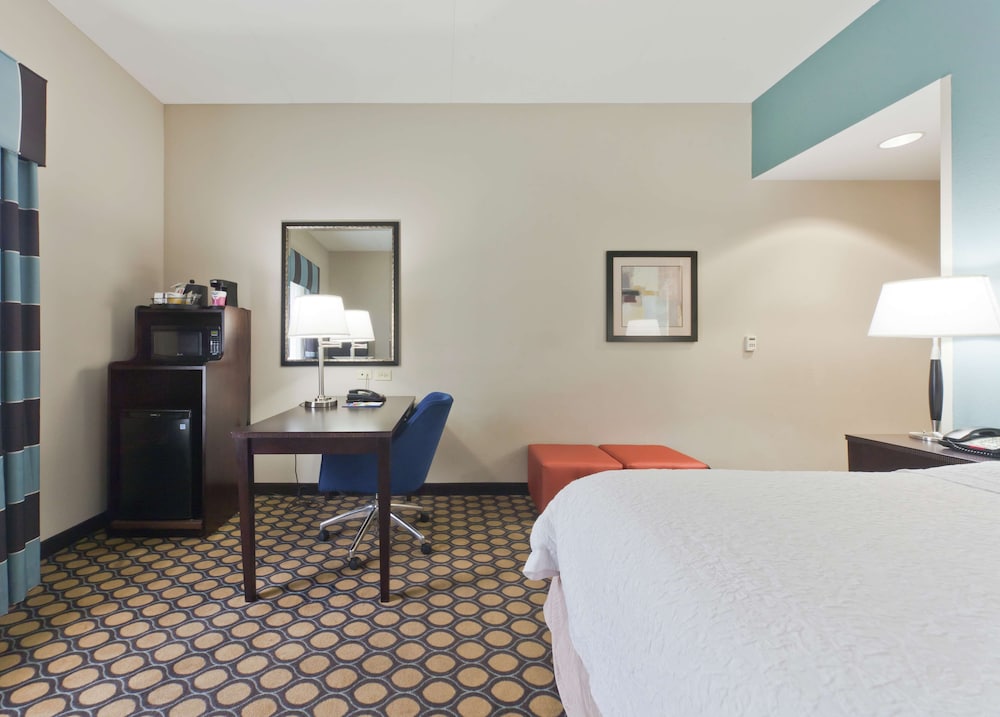 Hampton Inn North Brunswick New Brunswick - photo 11