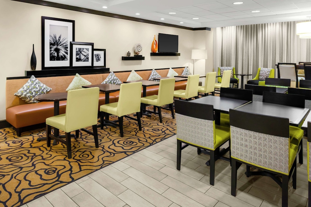 Hampton Inn Miami Dadeland - photo 14