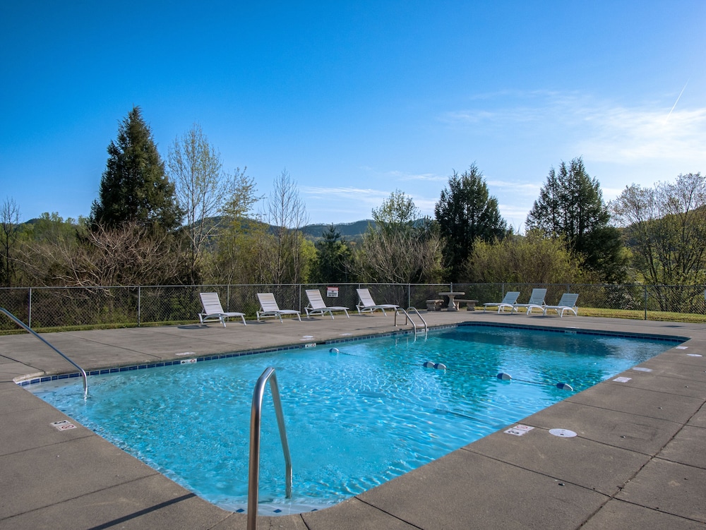 Townsend River Breeze Inn - photo 28