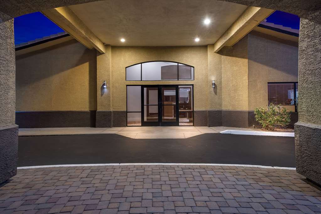 Days Inn by Wyndham Buckeye - photo 7