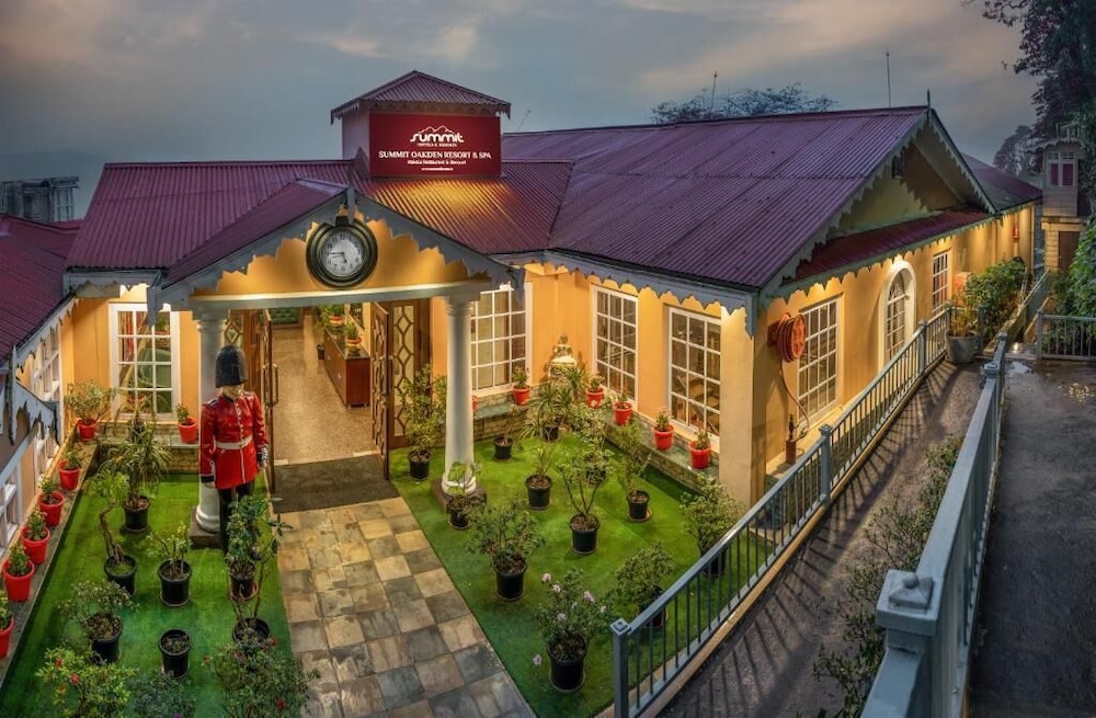 Summit Oakden Resort & Spa Mall Road in Darjiling, India