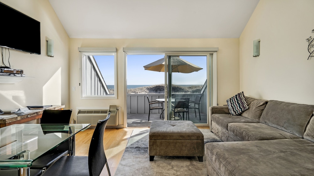 Windward Shores Ocean Resort - photo 10