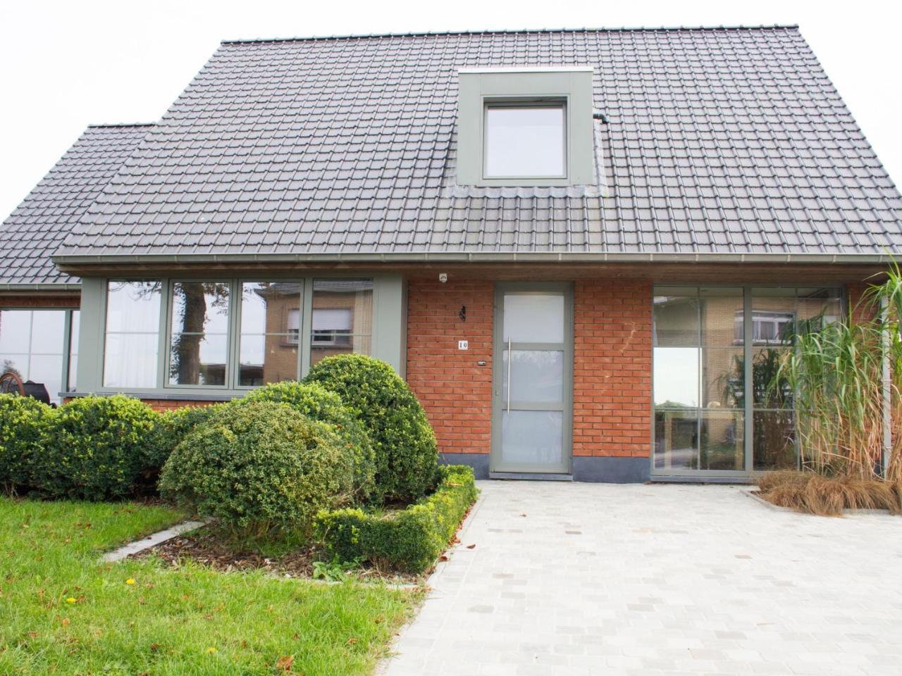 Holiday Home in Alveringem Near Beach — 4-Star Luxury Hotel in Alveringem, Belgium