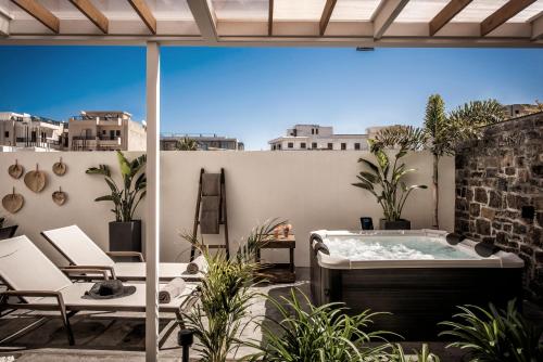 Icos City 1 — 4-Star Luxury Hotel in Hersonissos, Greece
