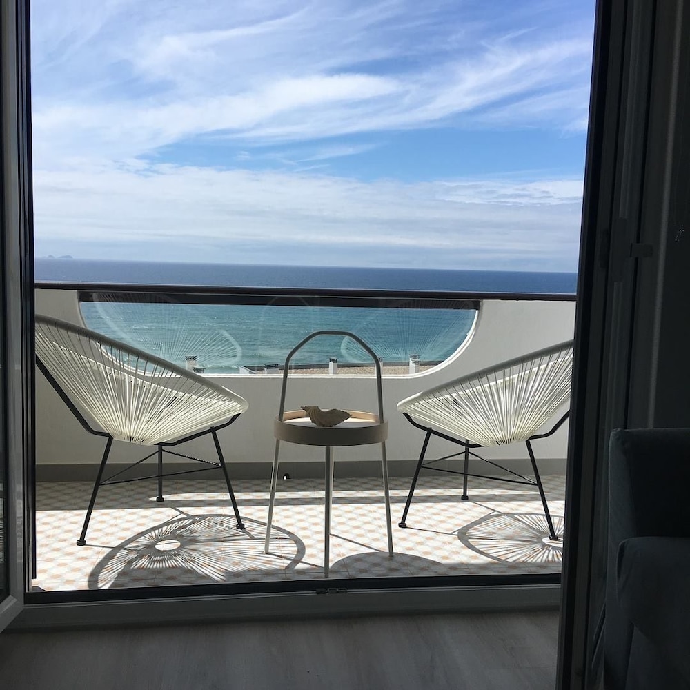 Salty House Casa Salgada — 4-Star Luxury Hotel in Caldas Da Rainha, Portugal