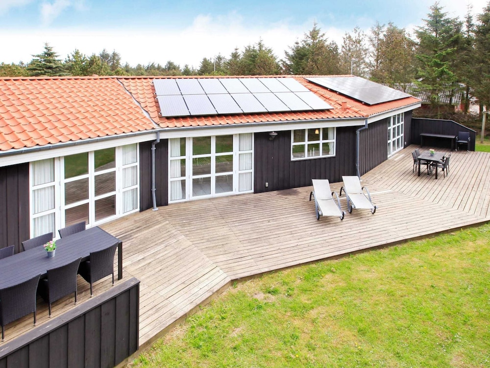 Luxury Retreat with Pool By Traum Ferienwohnungen — 4-Star Luxury Hotel in Lokken, Denmark