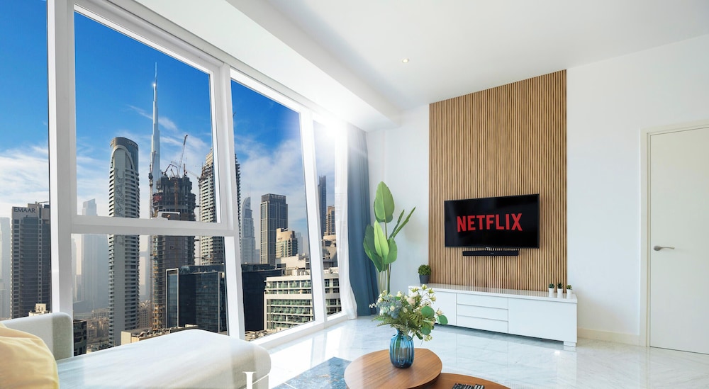LUX The Pad Executive Suite 2 — 4-Star Luxury Hotel in Dubai, United Arab Emirates
