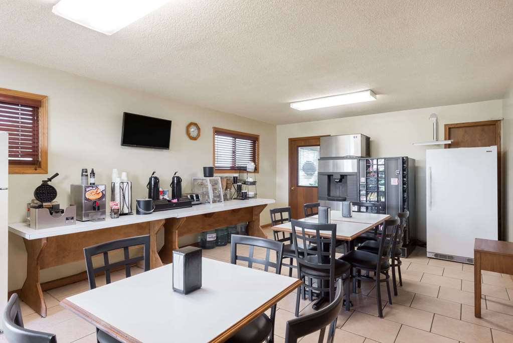 Americas Best Value Inn Chanute - photo 14