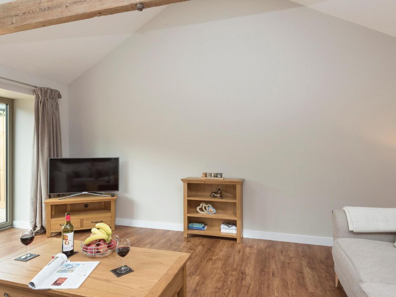 Property 2 in Ventnor, United Kingdom