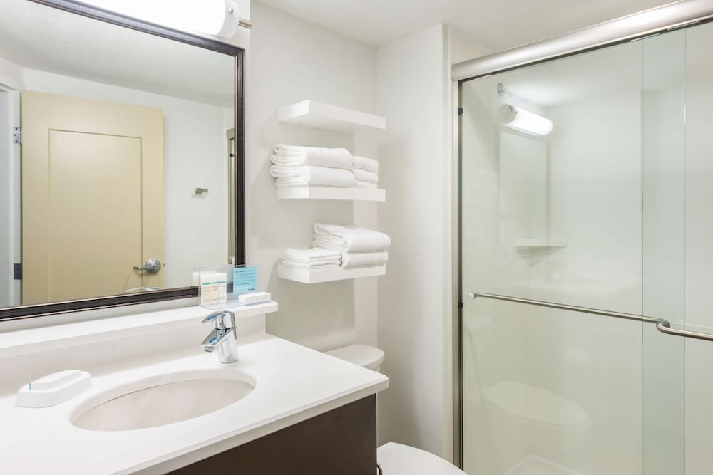 Hampton Inn Columbia - photo 25