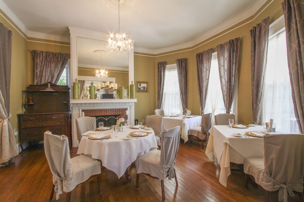 Burke Manor Inn & Pavilion - photo 34