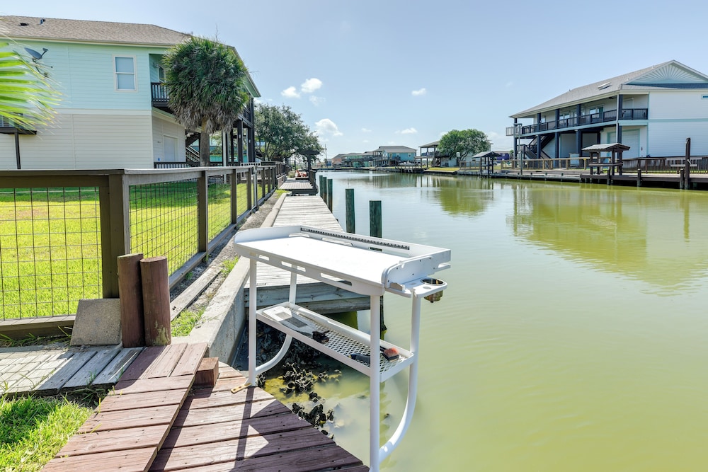 Resort Perks Waterfront Rockport Home - photo 14