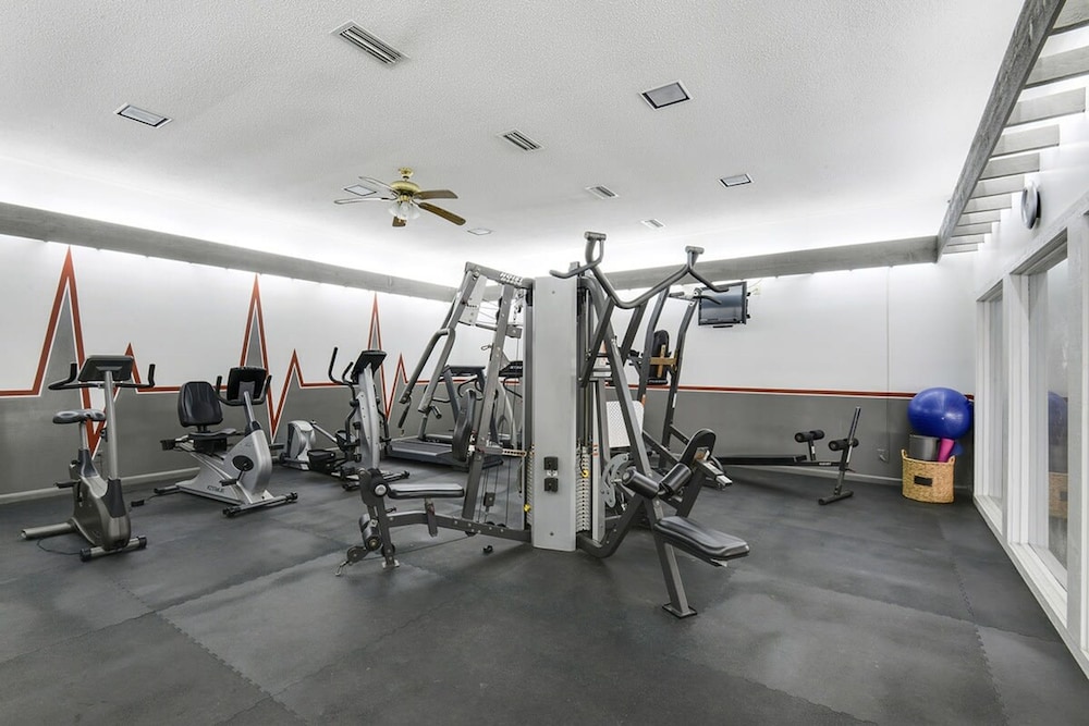 Windward Pointe 804 Sleeps 10 Beachfront Resort Amenities - photo 35