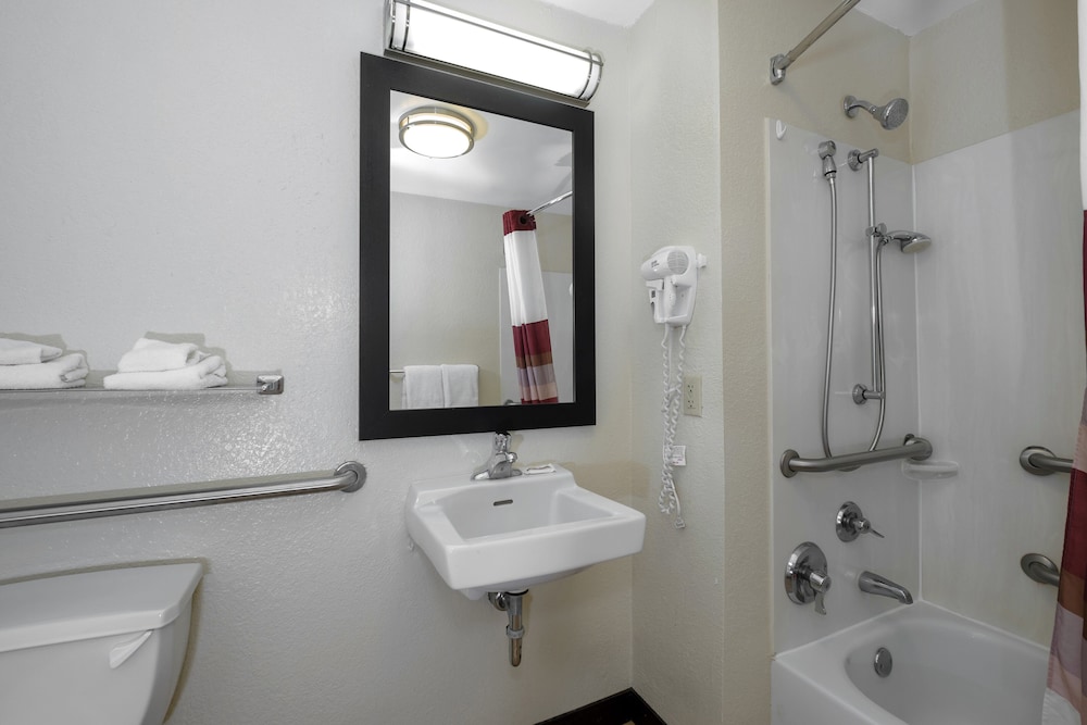 Red Roof Inn PLUS Gainesville - photo 39