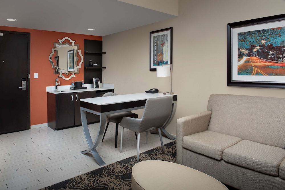 Embassy Suites by Hilton Knoxville West - photo 7