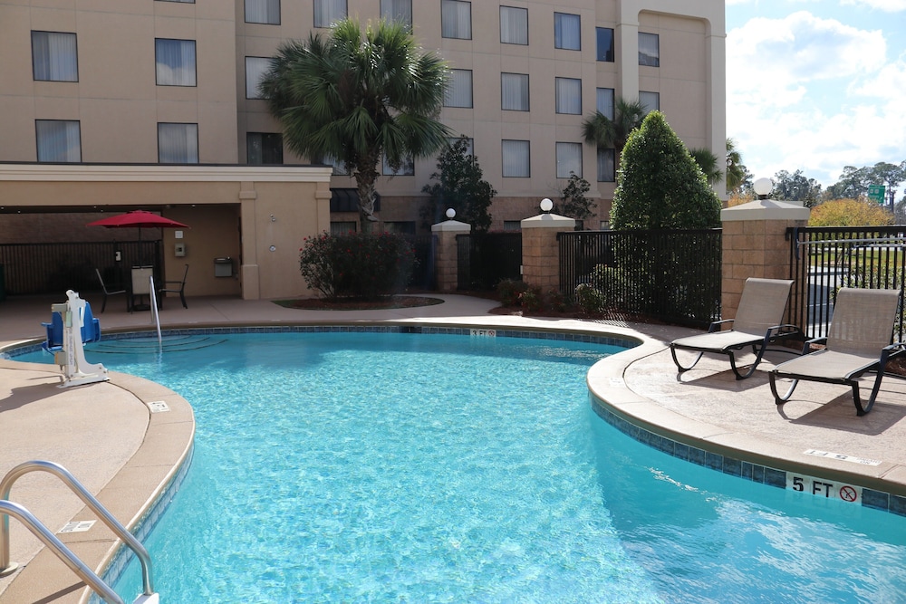 Hampton Inn & Suites Valdosta Conference Center - photo 63