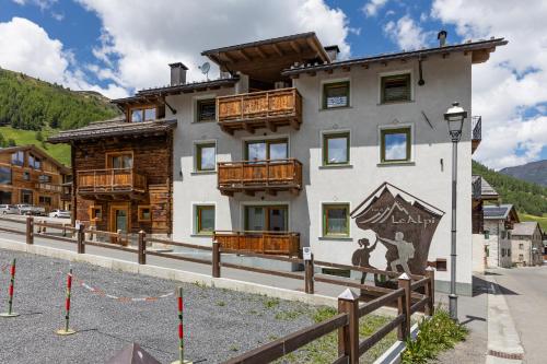 Sun Mountain Planet Suite House — 4-Star Luxury Hotel in Livigno, Italy