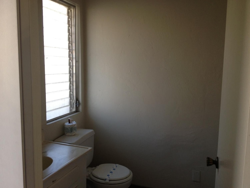 Golden Hills Motel - photo 15
