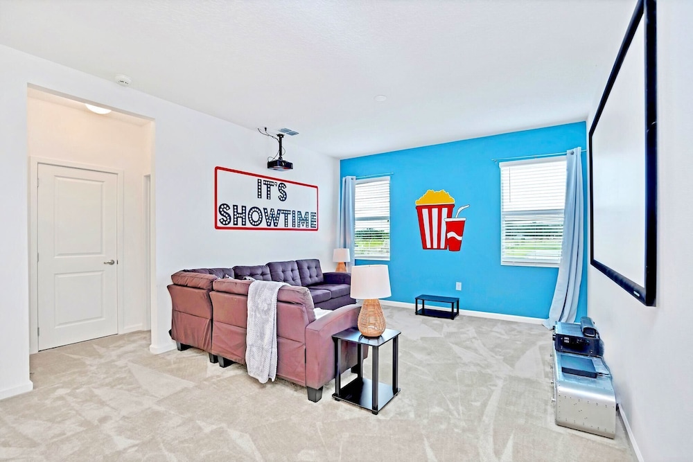 8BR Family Resort Home With Pool & Theatre - photo 17