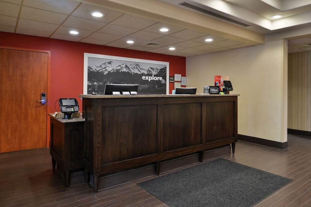 Hampton Inn Idaho Falls Airport - photo 5