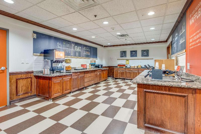 Hampton Inn & Suites Gainesville - photo 58