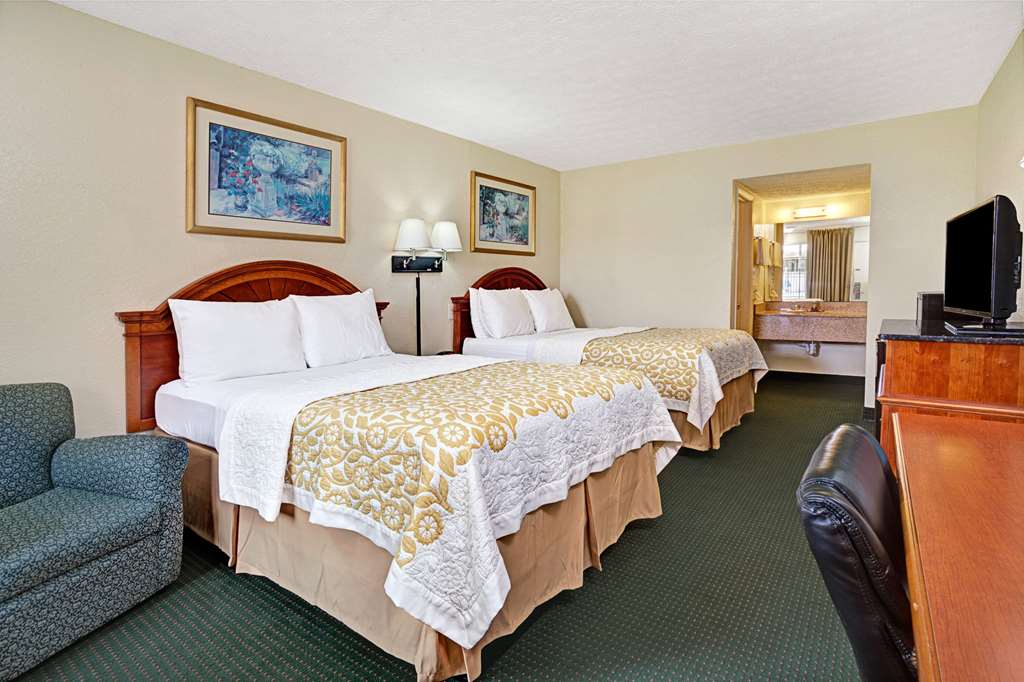 Days Inn by Wyndham St. Augustine I 95 Outlet Mall - photo 10
