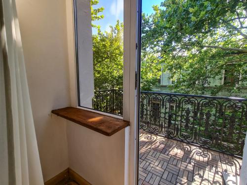 Top Floor Apartment Balcony in sololaki Room 25