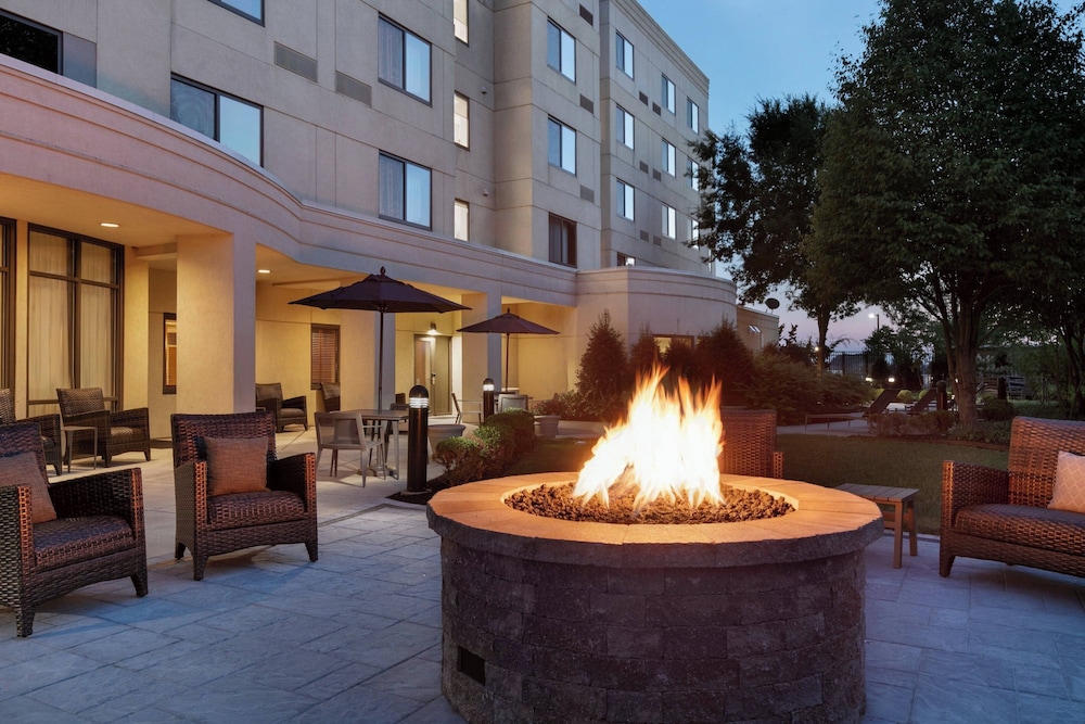 Courtyard by Marriott Lancaster - photo 35