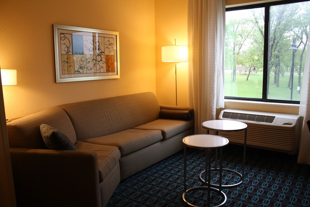 Fairfield Inn & Suites by Marriott Detroit Lakes - photo 27