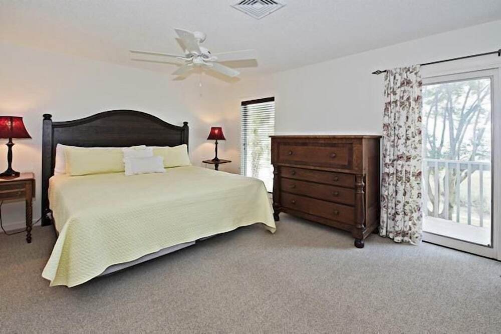 742 Schooner Court at The Sea Pines Resort - photo 2