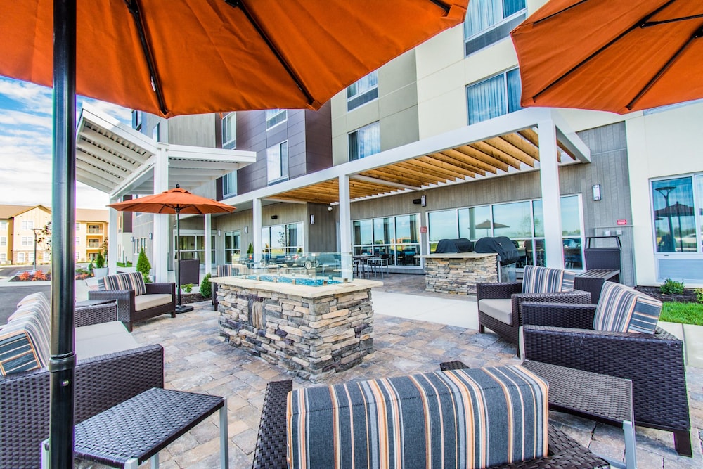 Towneplace Suites by Marriott Evansville Newburgh - photo 48