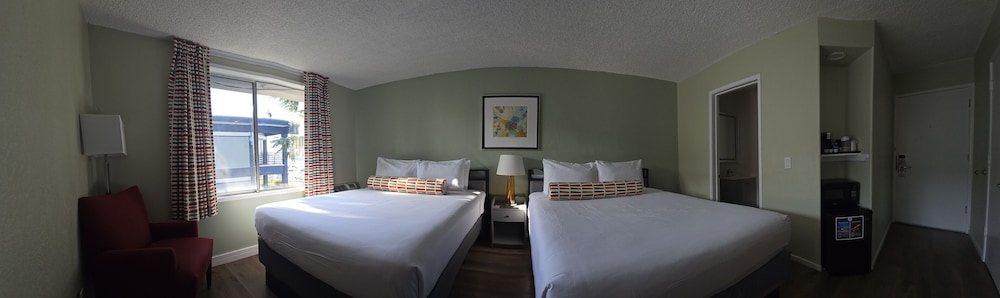 Marina Village Inn - photo 24