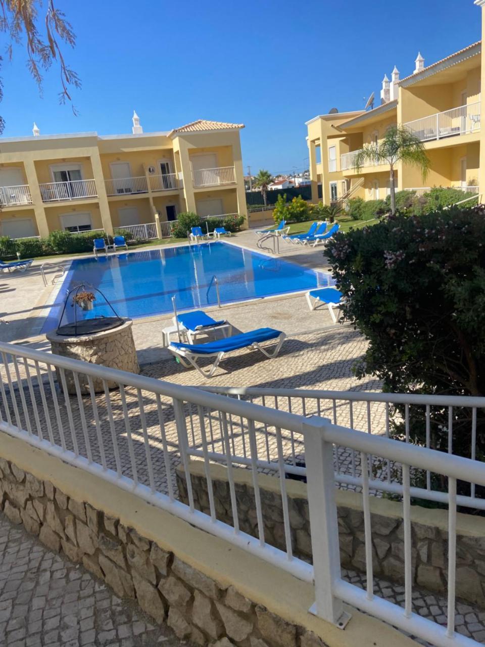 Parra Home Holidays Close to Galé Beach — 4-Star Luxury Hotel in Guia, Portugal
