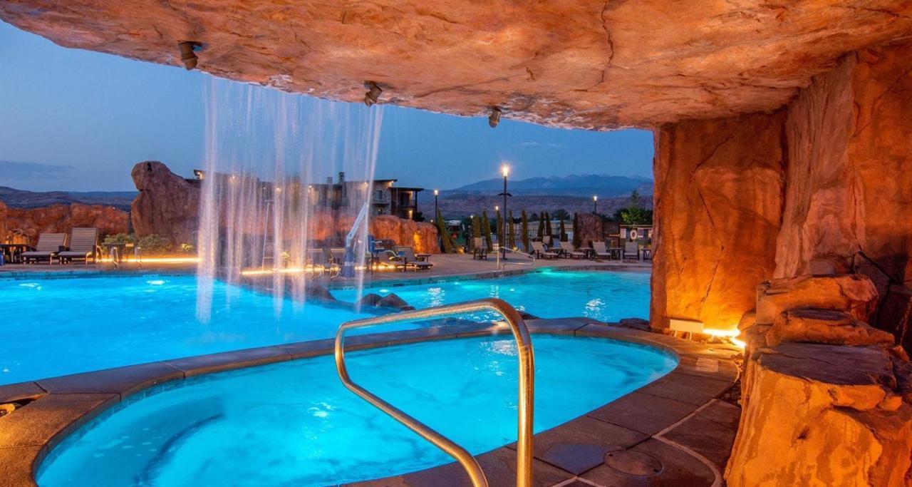 Sage Creek E3 in Moab with Private Hot Tub and Community Pool in Moab, United States