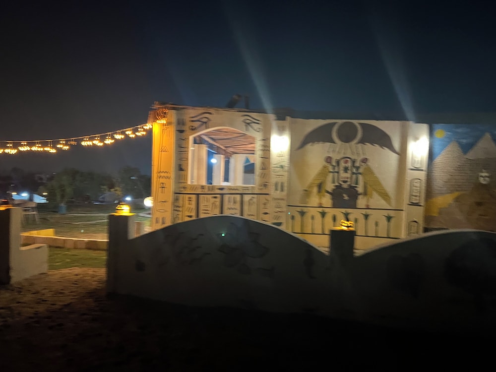 Camp Pyramids View Hotel - last minute hotel in Giza