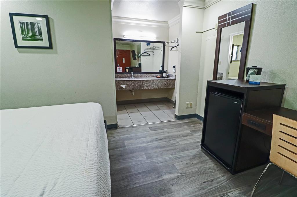 Rodeway Inn San Antonio Lackland AFB SeaWorld - photo 13