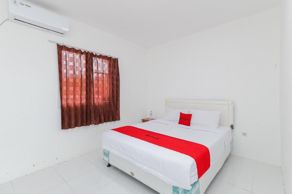 RedDoorz near RSUD Banten Serang in Banjar, Indonesia