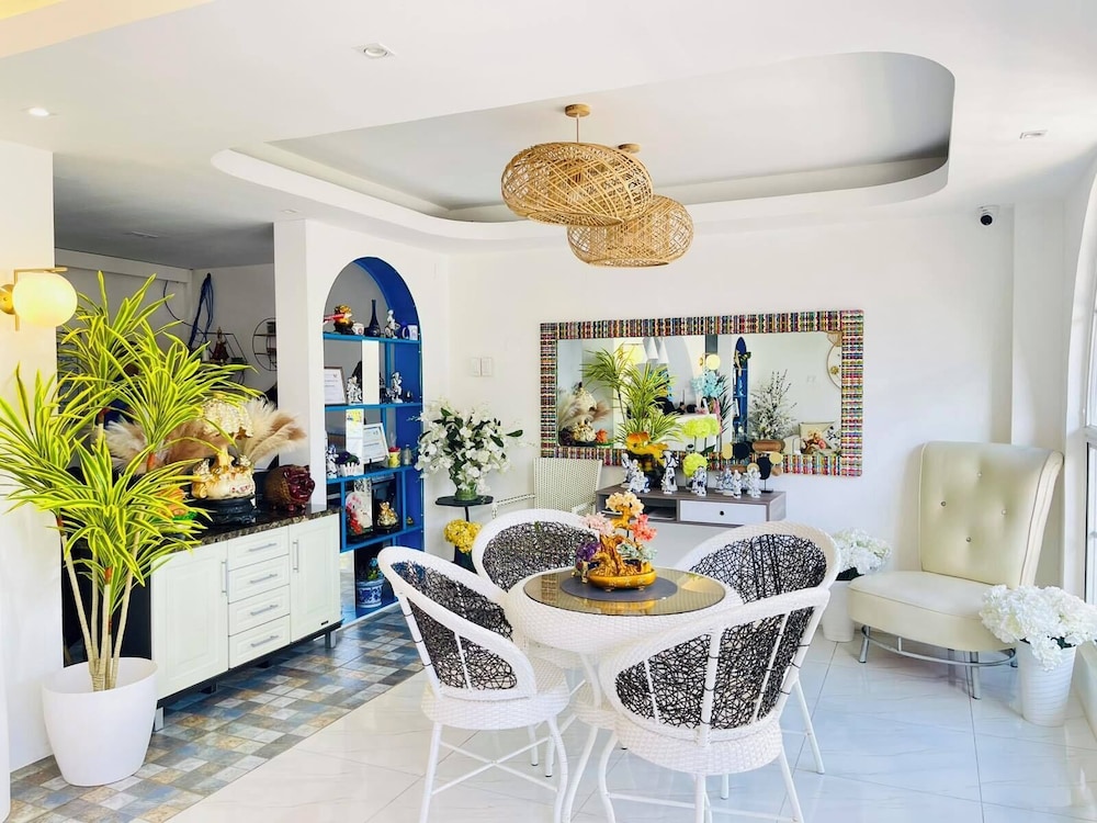 Bernese Resort Hotel powered by Cocotel — Ligao — photo 3