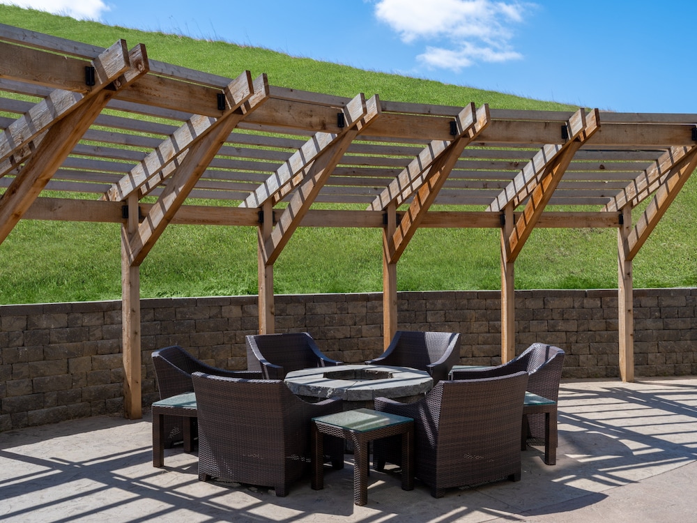 Staybridge Suites Sioux City Southeast by IHG - photo 55