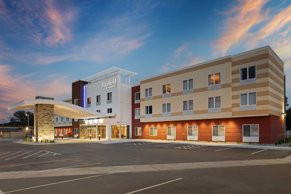Fairfield by Marriott Inn & Suites Yankton - photo 33