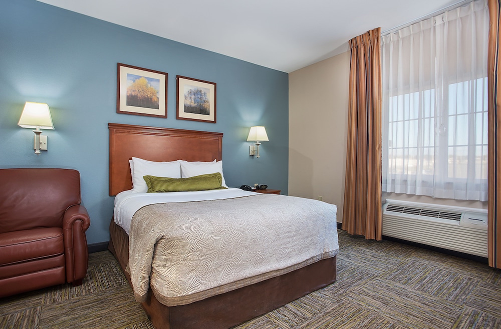 Candlewood Suites Tuscaloosa by IHG - photo 12