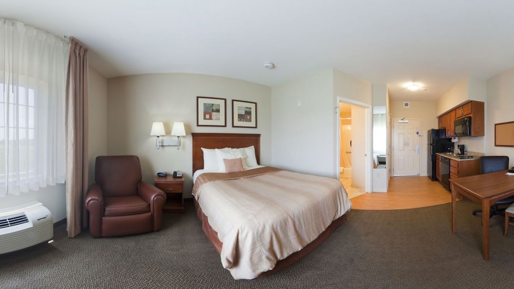 Candlewood Suites Warner Robins Robins AFB an IHG Hotel - photo 4