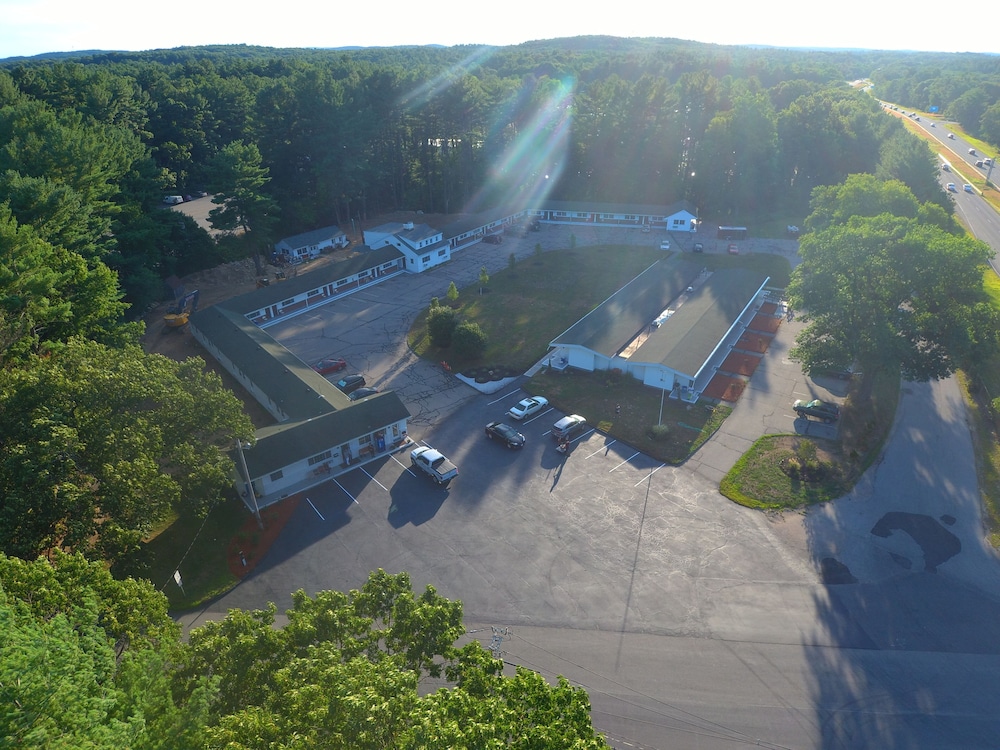 The Minuteman Inn - photo 31