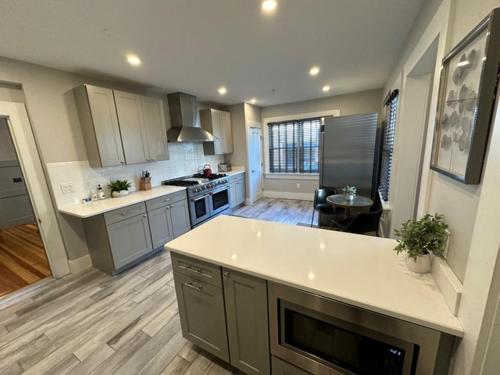 Entire Modern 7 Unit 7 Bath Boutique Inn - photo 48