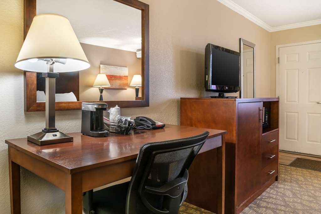 Best Western Of Hartland - photo 11