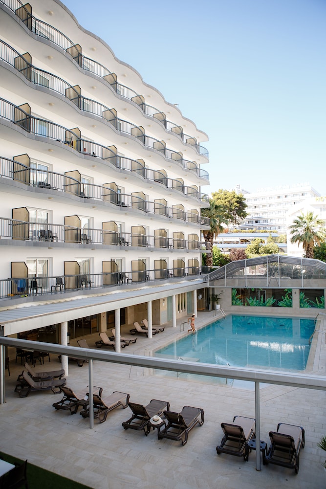 Hotel Helios Lloret in Lloret De Mar, Spain