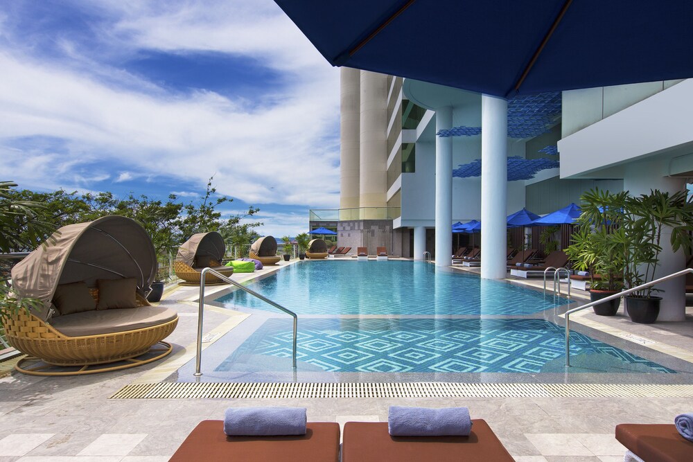 Le Meridien Kota Kinabalu — 5-Star Luxury Hotel in Kota Kinabalu, Malaysia